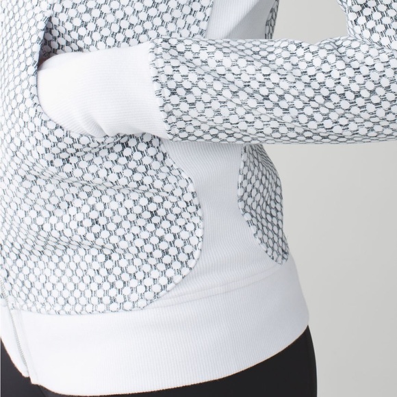 Lululemon Scuba Hoodie - Picture 7 of 9